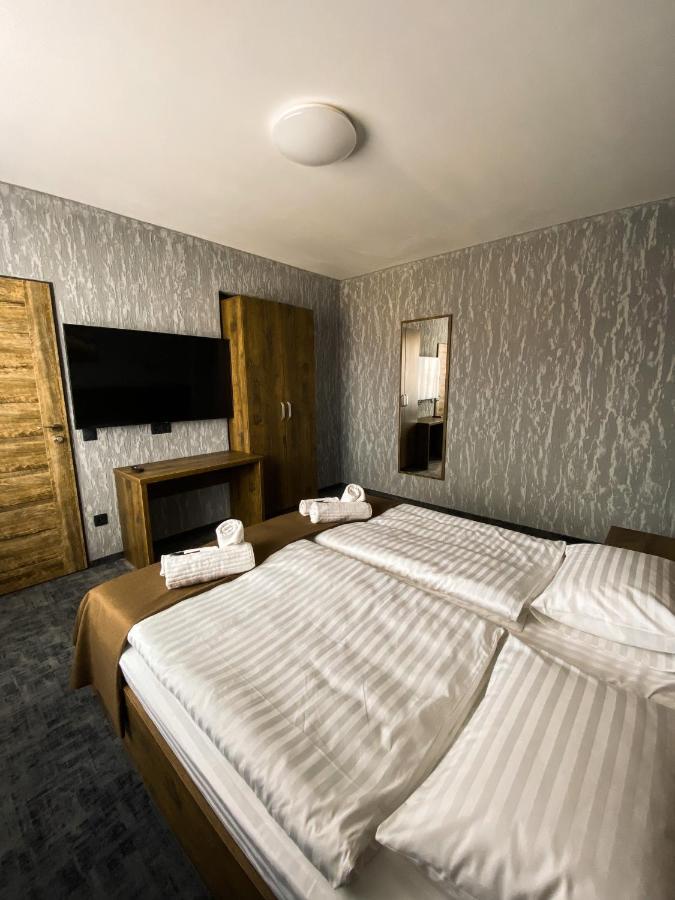 Hotel Petra Hrabusice Exterior photo
