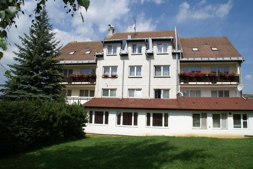 Hotel Petra Hrabusice Exterior photo
